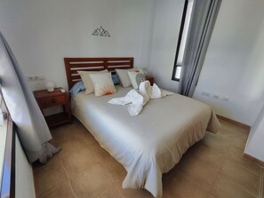 2 bedrooms, iron/ironing board, free WiFi, bed sheets - Casa Adassa, your holidays house (Playa Blanca)