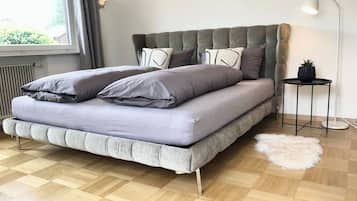 2 habitaciones, tabla de planchar con plancha, wifi y ropa de cama