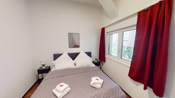 3 slaapkamers, een strijkplank/strijkijzer, wifi, beddengoed