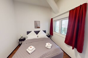 3 soverom, strykejern/-brett, wi-fi og sengetøy