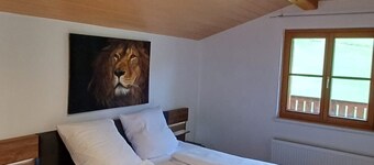 CROWN LIVING Apartment for 10 People, 3 Bedrooms, Kitchen, 2 Bathrooms