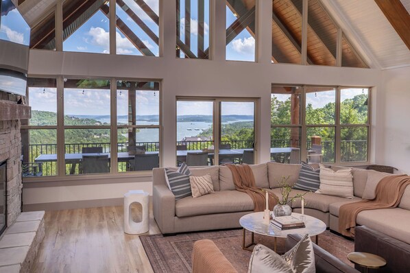 Smart TV, fireplace, ping pong