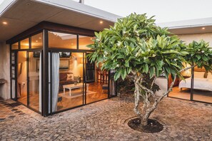 Luxury Cottage | Terrace/patio