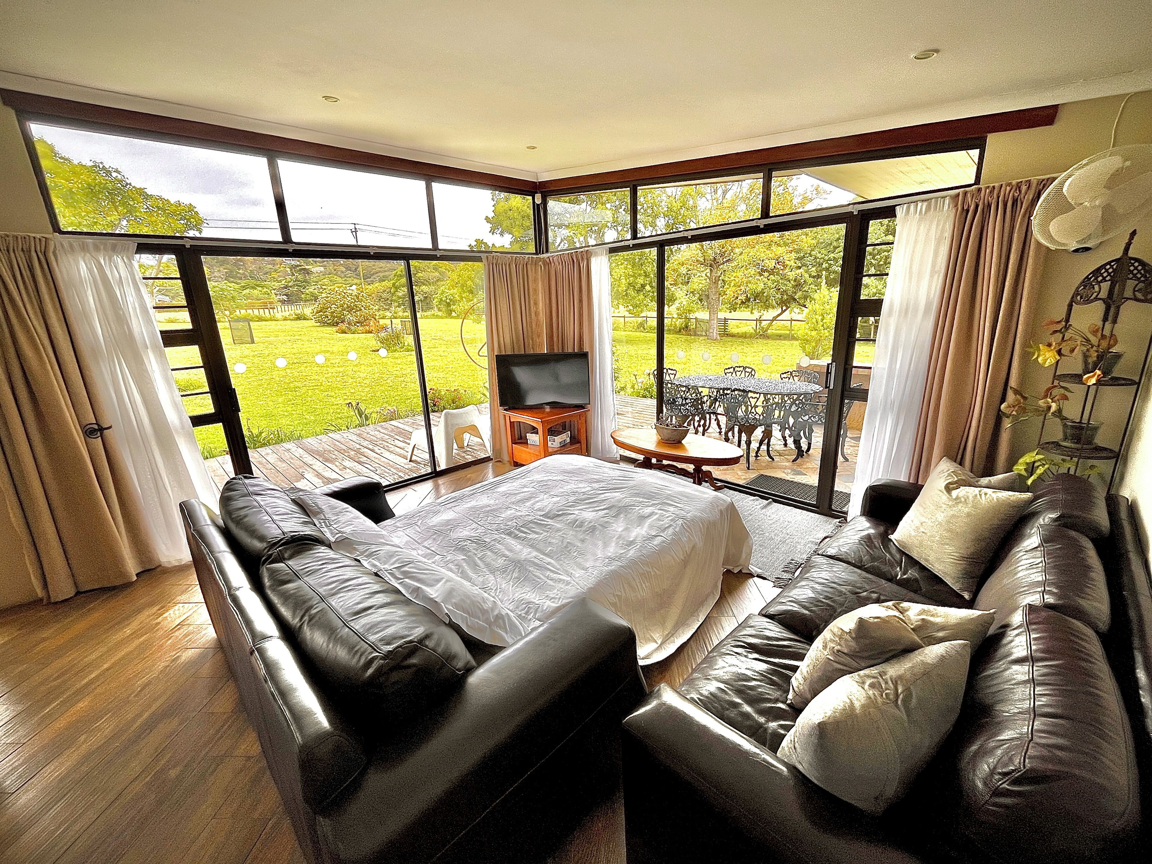 Premium Cottage, Garden View | Living area