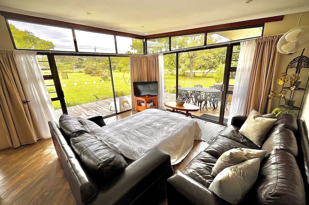 Sandpebbles Estate