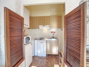 Refrigerador, microondas y lavavajillas 