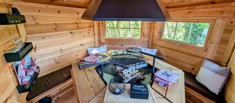 Red Kota with air conditioning, nature getaway for two by the Saône