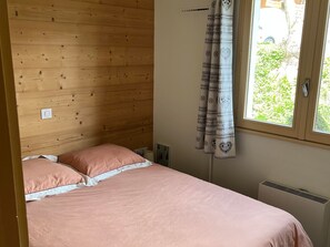 2 bedrooms