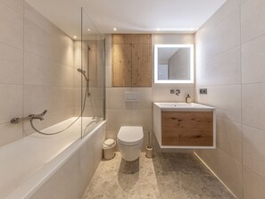 Hårtork och handdukar