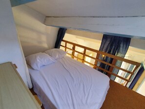 2 bedrooms