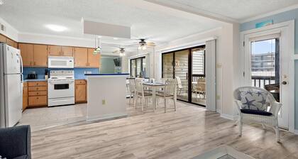 Two Bedroom Condo w/ Pool and Short Walk to Beach