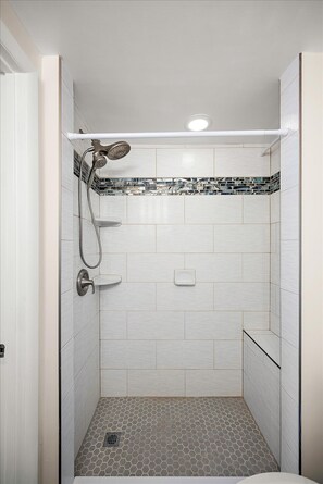 Shower, towels