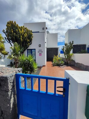 Property grounds - Casa del mar - heated swimming pool (Playa Blanca)