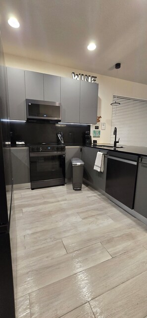 Microwave, oven, stovetop, dishwasher