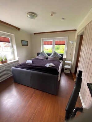 3 bedrooms, iron/ironing board, free WiFi, bed sheets - Vacation home right on the Danish border (Aventoft)