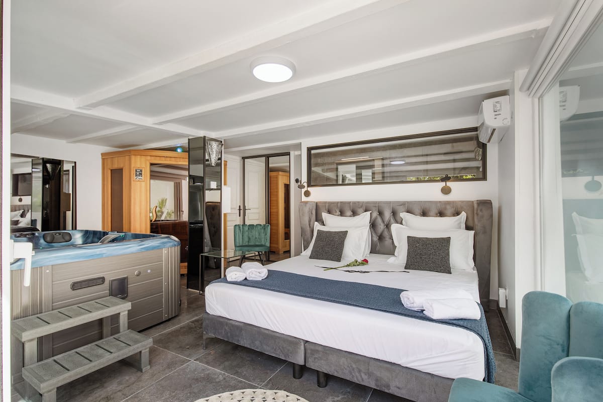 Comfort Double Room, Garden View | In-room safe, free WiFi