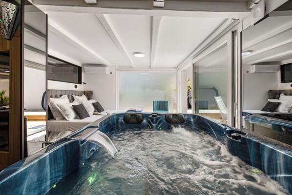 Comfort Double Room, Garden View | Bathroom