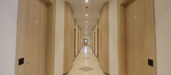 โรงแรม ชรีจี วาติกา-แอร์พอร์ต โรด