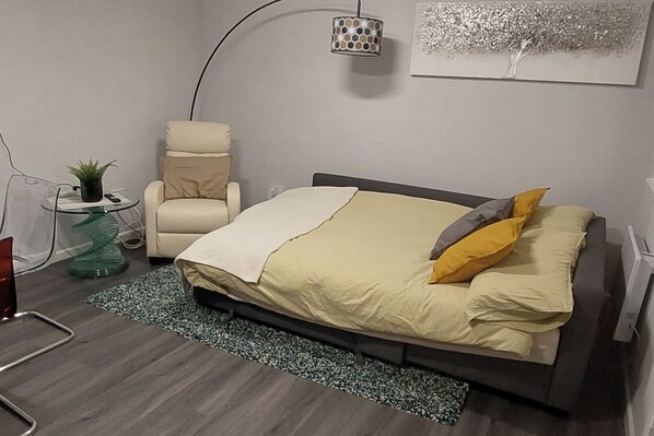 Cabin | 1 bedroom, iron/ironing board, free WiFi, bed sheets