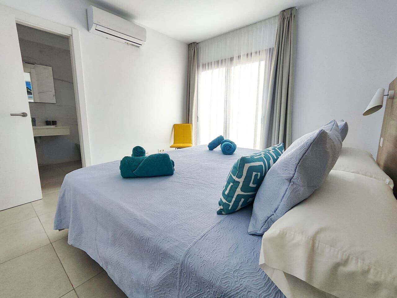 3 habitaciones, tabla de planchar con plancha y wifi gratis 