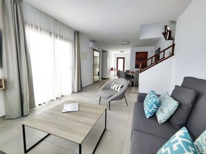 TV - Villa Anny, heated pool, ideal for families! (PLAYA BLANCA)
