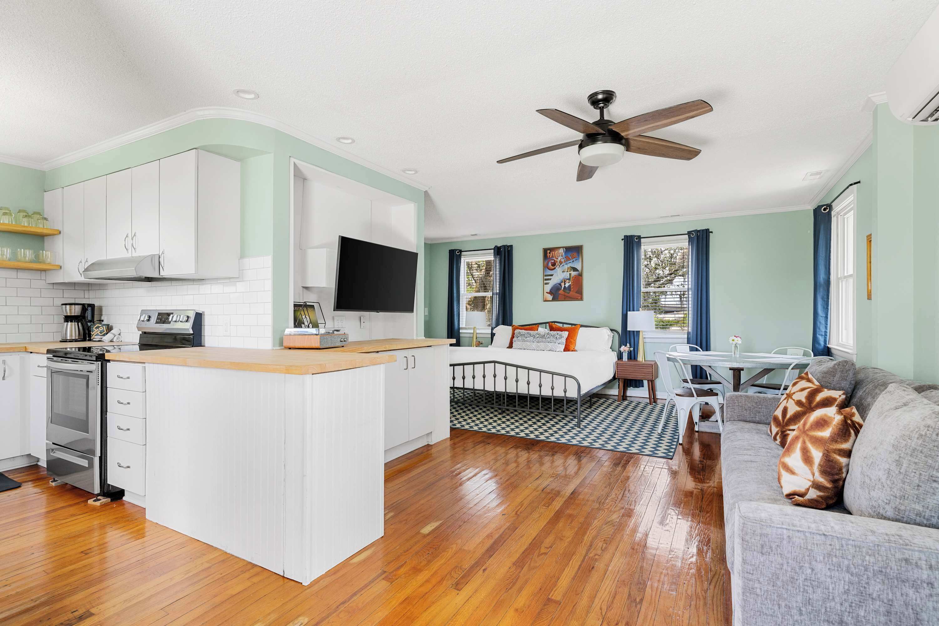 Televisio, työhuone