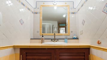Apartment | Badezimmer