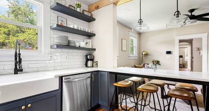 Charleston Charm - Downtown - 4 Bedroom