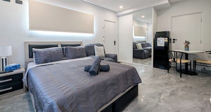 Urban Luxe Studio | Northcrest