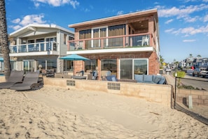 Exterior - Oceanfront 3-Bedroom Home with Private Patio (Newport Beach)