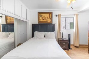 2 bedrooms, travel cot, free WiFi, bed sheets