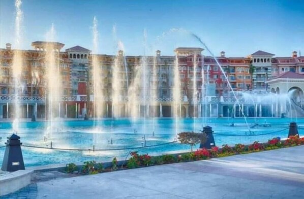 Outdoor pool - Cozy 1-bedroom apartment in lovely Sharm El-Sheikh, Wi-Fi & Aquapark (Sharm El-Sheikh)