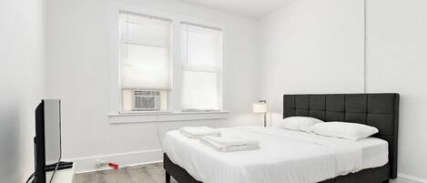 熨斗/熨衫板、Wi-Fi、床單