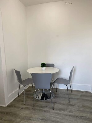 Dining - Modern Beachfront Studio 207 (Ocean City)