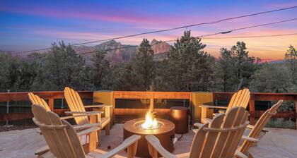 Luxury Sedona Demir Suite 204: Romantic getaway in scenic Uptown Sedona.