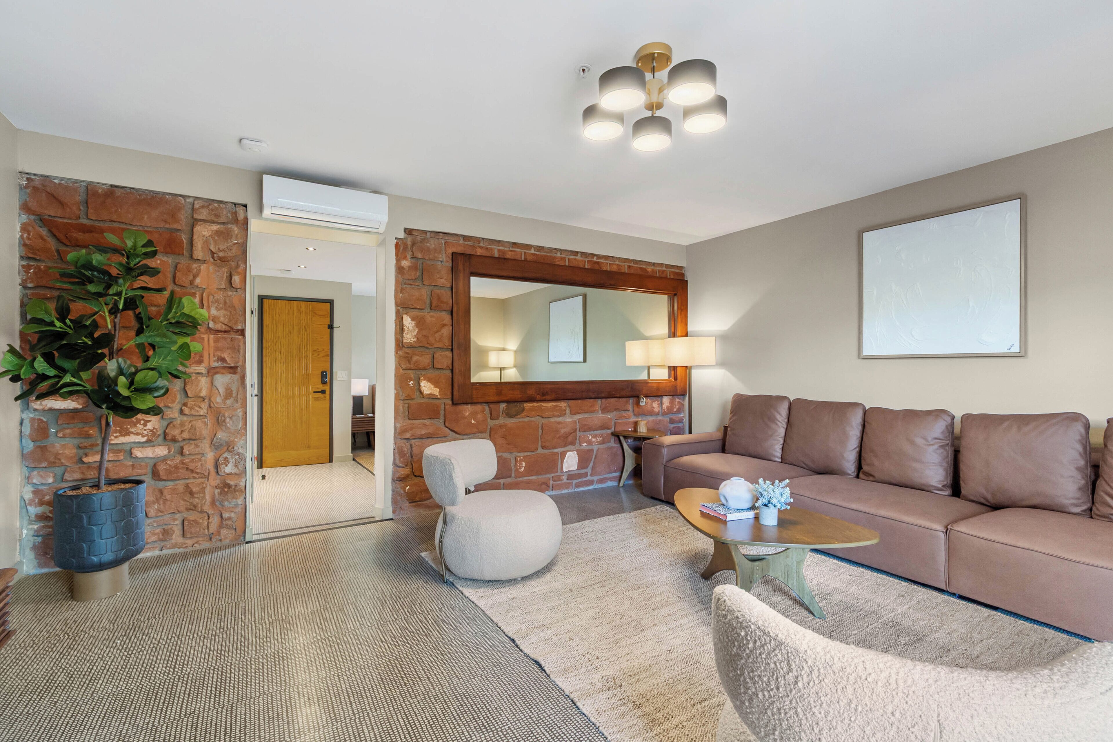 Sedona Demir Suite 207: A Luxurious 1-bedroom Condo With Stunning Red Rock Views. - Sedona, AZ