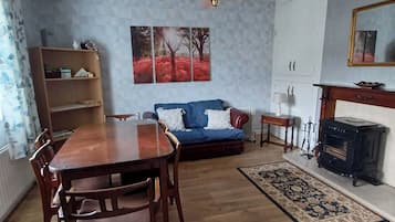 House | Living area | Fireplace