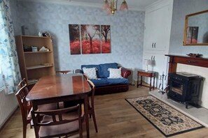 Ferienhaus | Wohnbereich | Kamin
