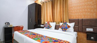 A White Pearl Suites