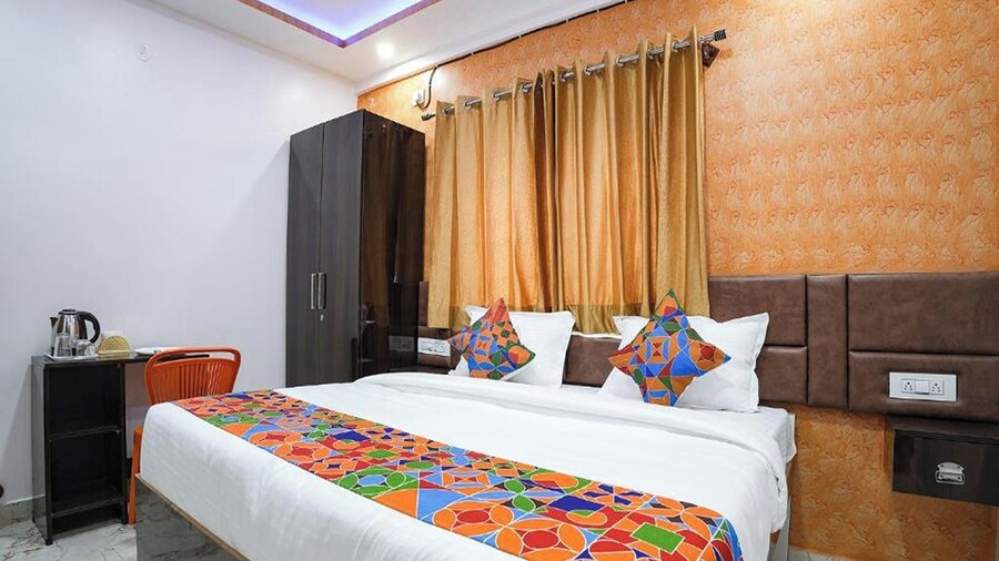 A White Pearl Suites