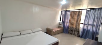 Green Ridge Apartelle