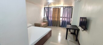 Green Ridge Apartelle