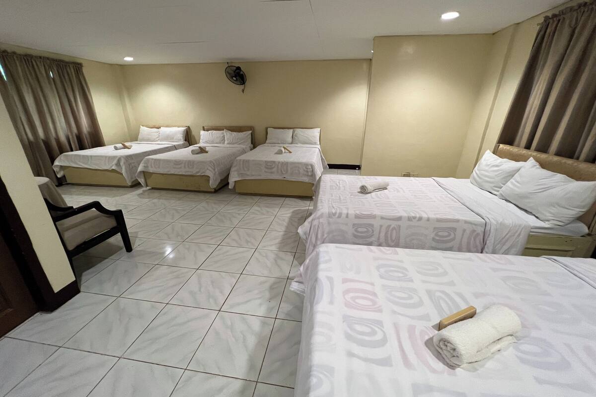 Superior Room | Desk, free WiFi, bed sheets