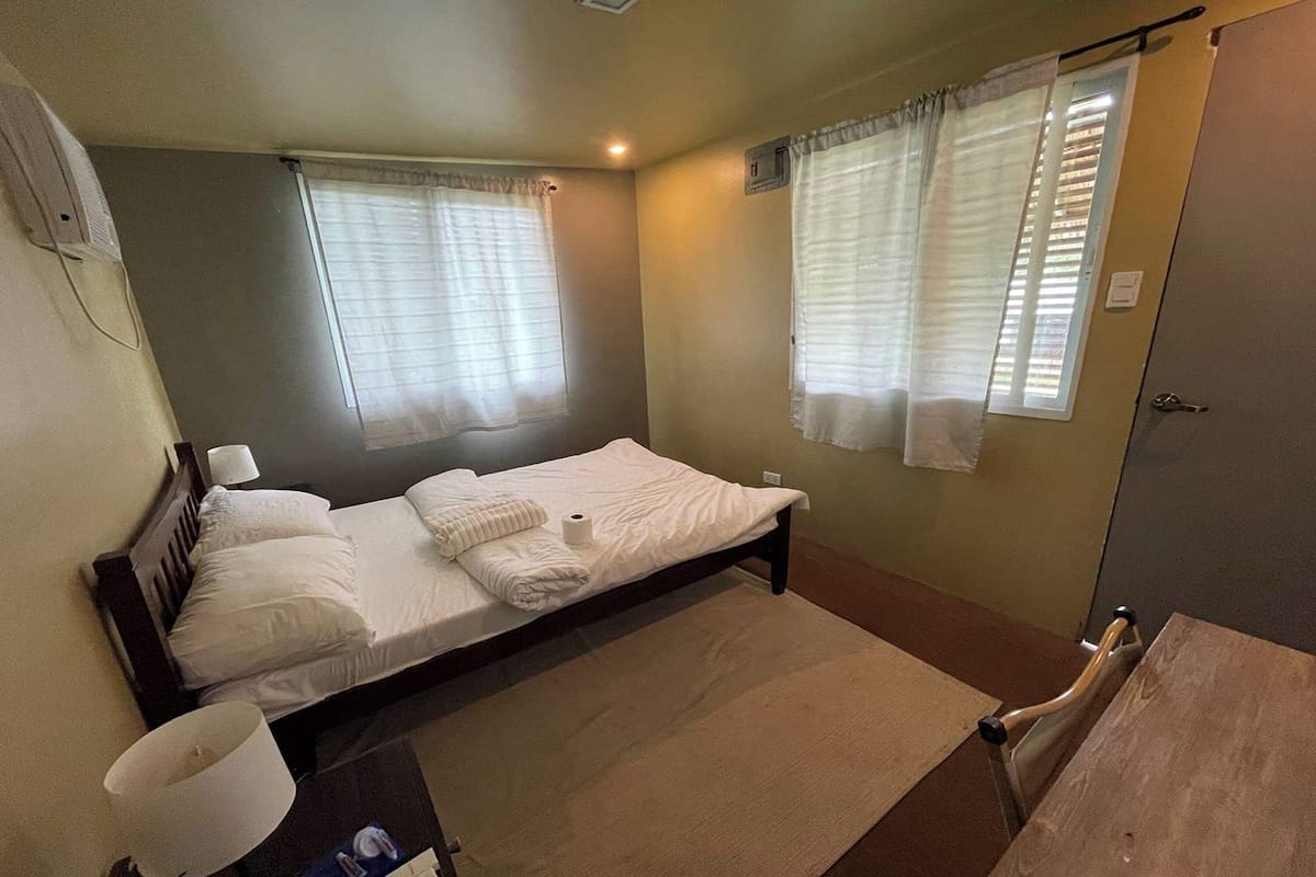 Superior Cabin | Free WiFi, bed sheets