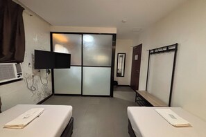 Standard Twin Room | Iron/ironing board, free WiFi, bed sheets - Alchan Suites (General Santos)