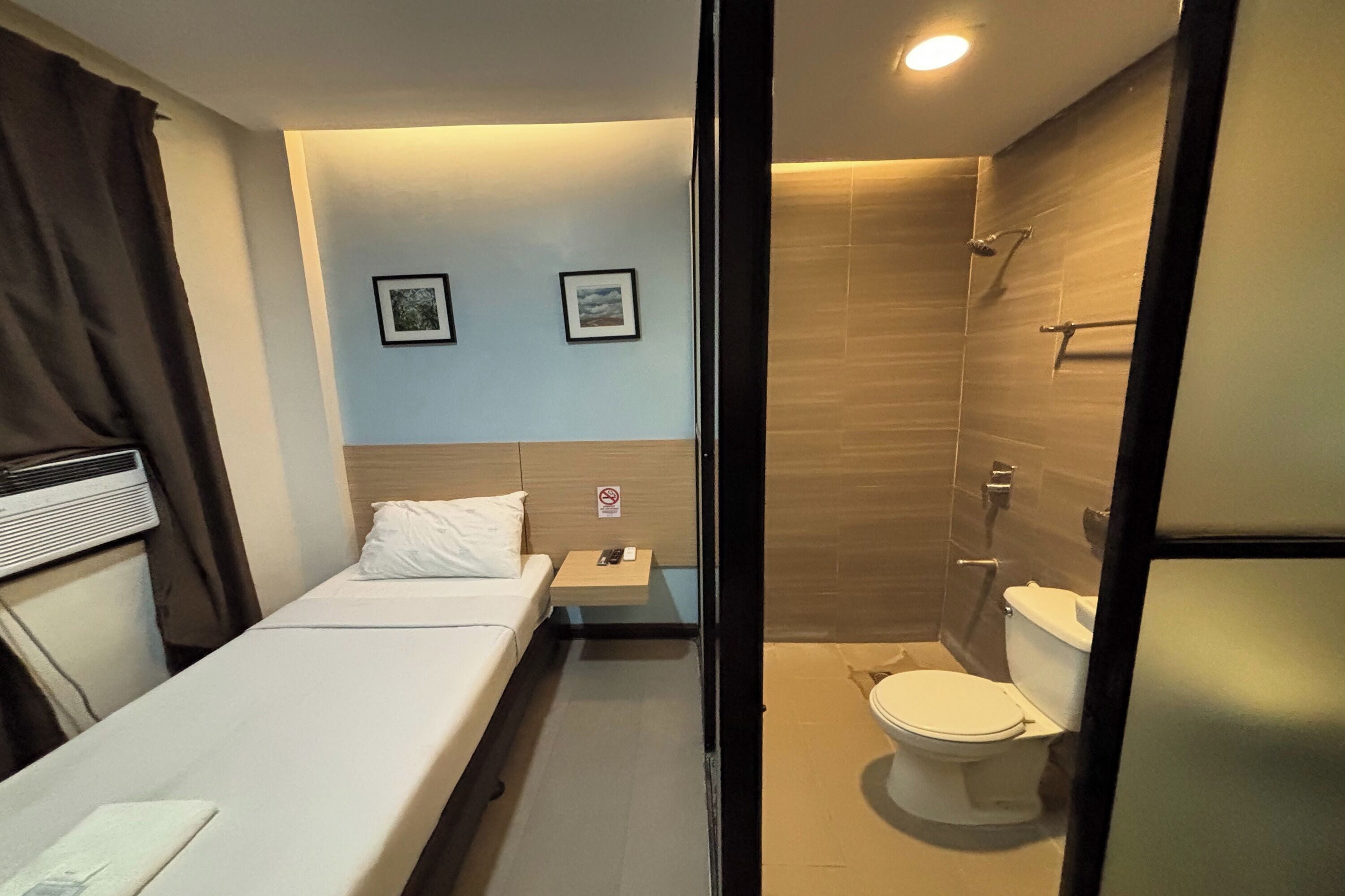 Habitació individual estàndard | Planxa i posts de planxar, wifi gratuïta i roba de llit 