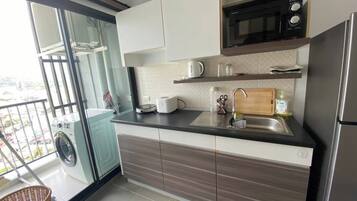 Studio | Meja kerja dan Wi-Fi gratis