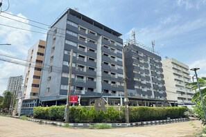 Exterior - L'Hotel Bangkok (Bangkok)