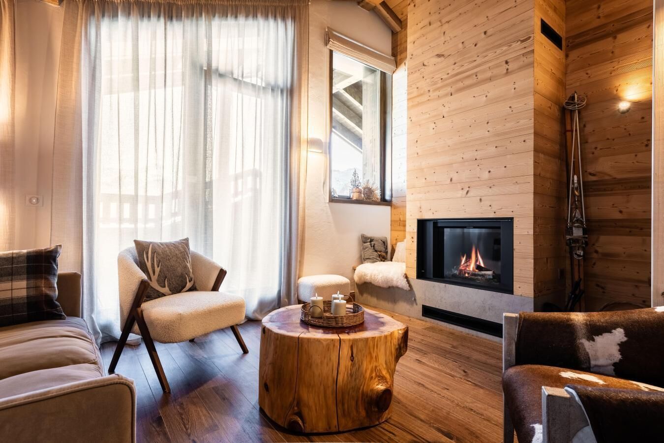 Télévision, cheminée