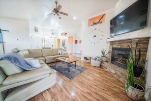 Unclassified image, 2 of 27, button